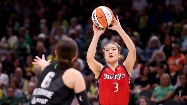 女篮新门面出炉!李梦上宣传海报C位:打WNBA成神射 被官方认可