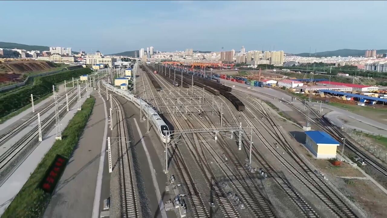 绥芬河铁路车站:暑运期间旅客运输同比增长71.1%