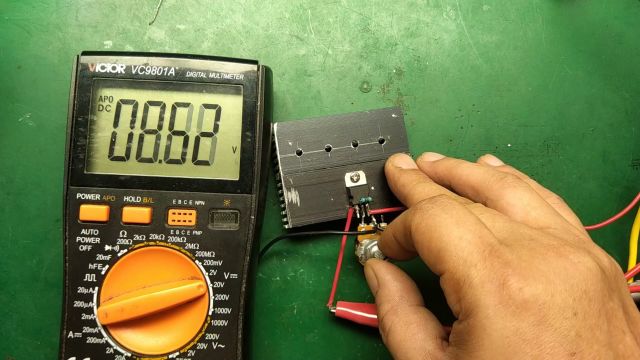 LM317线性直流可调稳压模块做一个可调的稳压输出电源