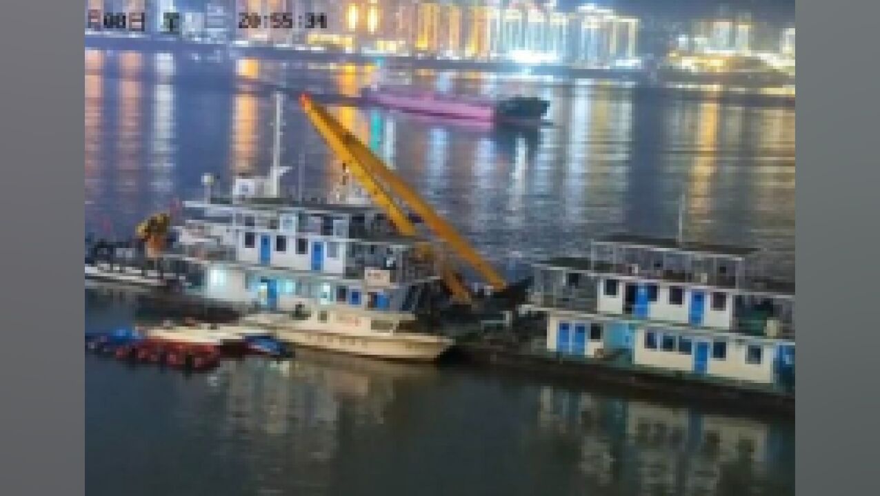 首次进入长江上游 万吨级海船顺利停泊万州新田港