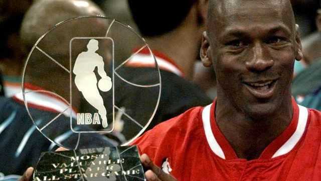 每一帧都是不可复制经典!NBA全明星历届MVP大赏,1988年篮球之神登场