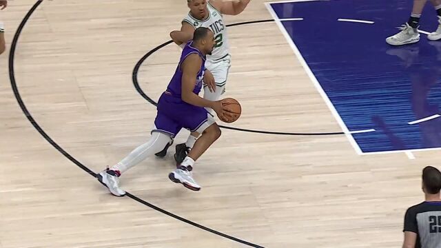 塔克突破上篮打进制胜球 凯斯勒镇守篮下完成盖帽绝杀