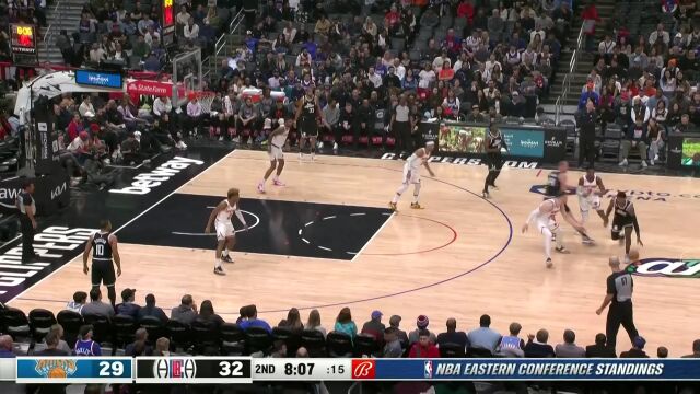 极致脚步 乔治闪转腾挪把球放进