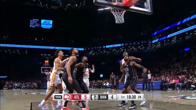 老鹰vs篮网精华回放 杨空砍33+9杜欧组合67分