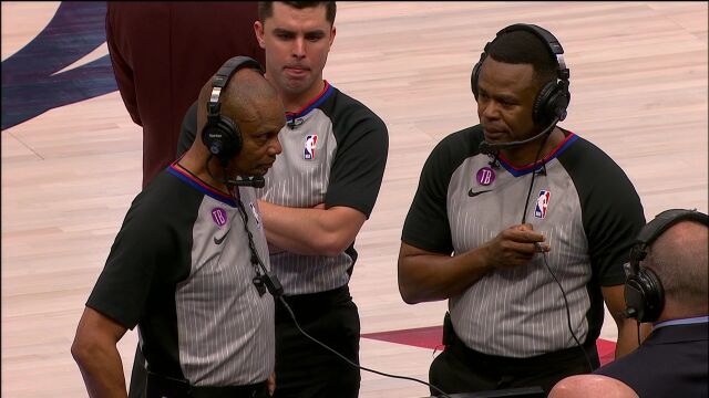  NBA常规赛：勇士vs独行侠英文原声全场回放