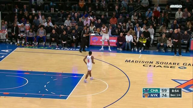  NBA常规赛：黄蜂vs尼克斯第3节英文原声回放
