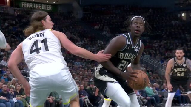 灵动脚步骗过防守 霍乐迪晃开奥利尼克轻松打板命中