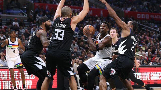 爱德华兹vs快船集锦 全场19+7连续冲击快船防线难救主