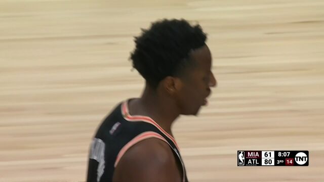 热巴组合之间的默契堪称无解 阿德巴约直塞篮下巴特勒空接暴扣