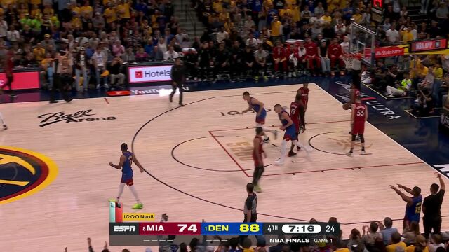 抢走的要夺回来！波特砸地弹至约老师手中上篮命中