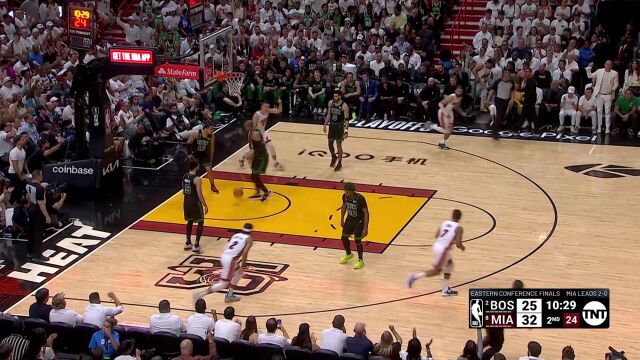 遇强则强！罗宾逊见缝插针连续突破碾压禁区