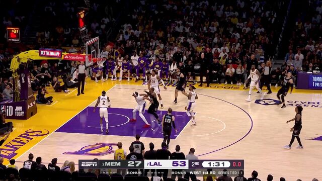 专攻高难度进球！狄龙读秒三分压哨命中