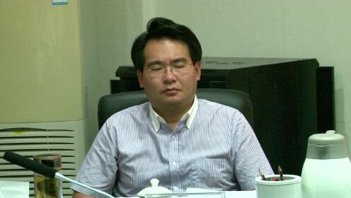 县长江志坚主持召开2018年县政府第九次常务会