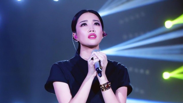 黄丽玲演唱潘玮柏经典歌曲《忘记拥抱》声音丝丝入扣温暖人心!