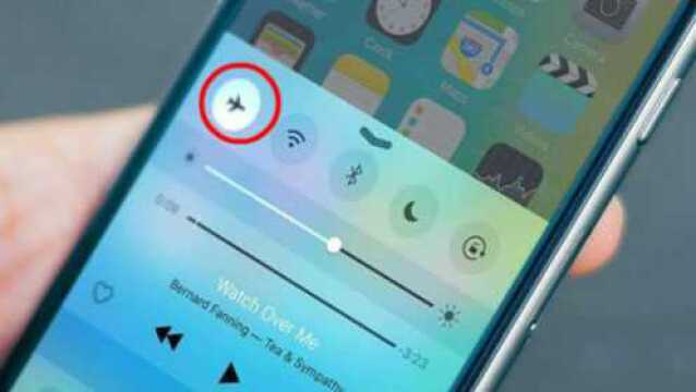 手机飞行模式到底有什么用,今天可是明白了,很实用,快告诉家人