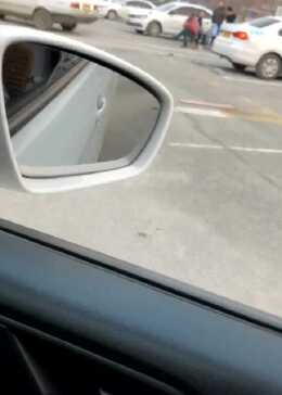 科二倒车入库如何调整方向盘？看准这一个点位是关键，学会了！