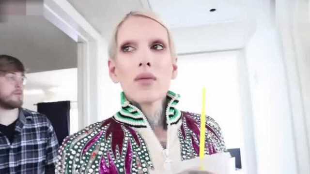 国外美妆博主JeffreeStar,J姐以前温馨的家,回去还紧张了哈哈