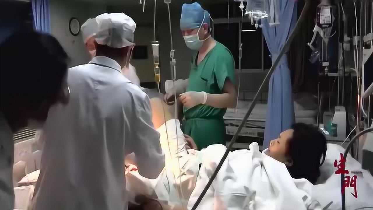 生门:孕妇大出血,疼得直吸气,医生:我们腰都快断了,你忍一下!