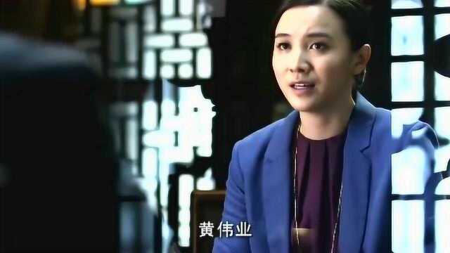 大叔误以为和女神相亲,不料对方让他光屁股做人体模特