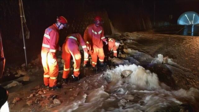 杭州余杭区突降大暴雨 临时转移安置群众1300余人