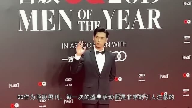 顶级男刊GQ十周年盛典,爆红的李现与邓伦出席,为啥胡歌C位?