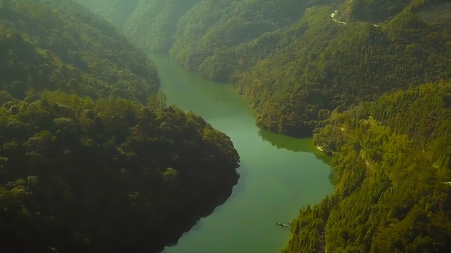 航拍龙岩最美的溪流,风光酷似好莱坞电影场景,徐霞客曾两次到访