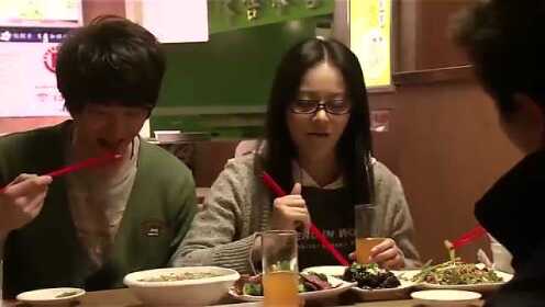 表妹介绍韩国男友给表哥认识,表哥却咔嚓一声,表妹两眼一瞪