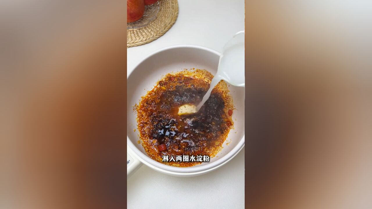 下班如何快速吃上饭,只需2块钱,就能吃到比路边摊还好吃的浇汁豆腐