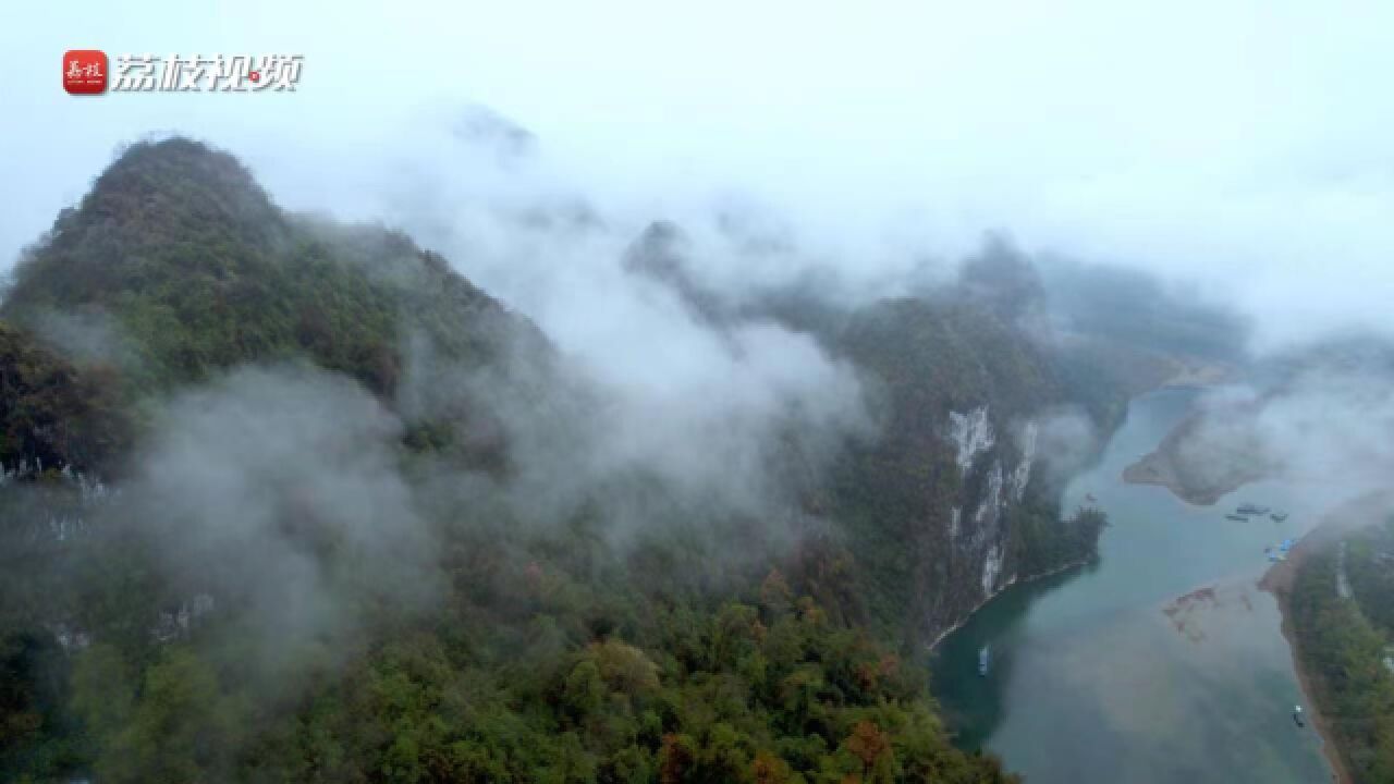 烟雨漓江!春雨后的漓江云雾缭绕美似仙境