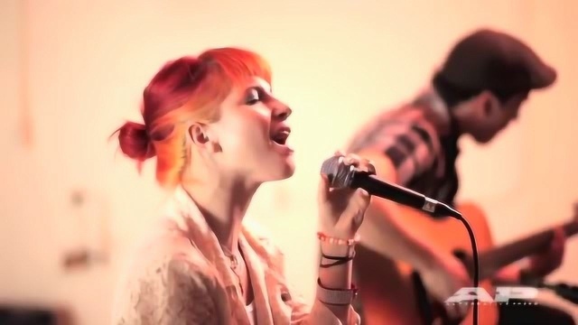 Paramore超好听大热单《Feeling Sorry》开口跪!