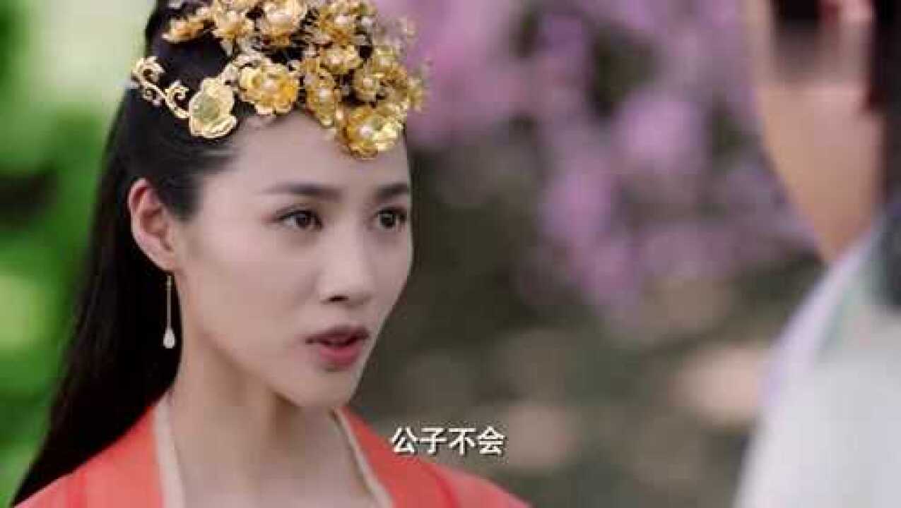 郡主头戴金丝花身穿锦绣流仙裙简直就像凡间的小仙女