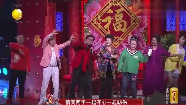 《龙兄虎弟》谭咏麟深情演唱《朋友》,回忆旧日的兄弟情义