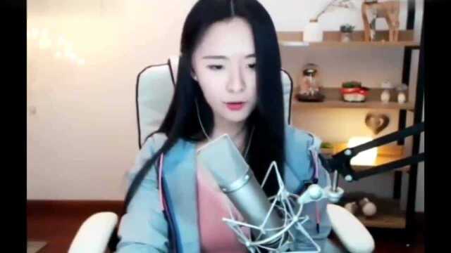 这个少女不太冷翻唱弦子一首记忆中的歌曲《非你不爱》很好听!