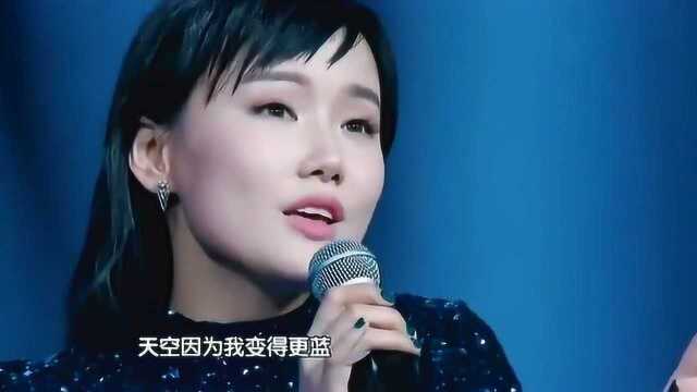 黄龄唱《喜羊羊与灰太狼》主题曲