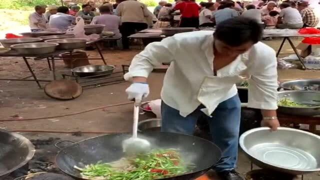 还是农村大席吃起来最地道,厨师舍得坊食材和调料,一顿饭能吃好几个馒头