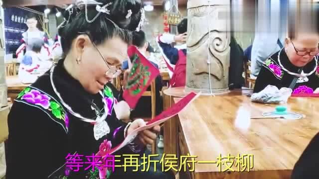 热门神曲《Smile小千、江南诚慰平生》,小美女真棒