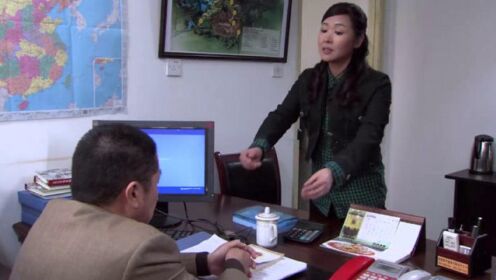 鲜花盛开的村庄：副镇长罢免女村长的官，女村长霸气打脸副镇长