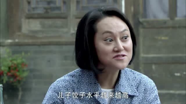 经典:学生们积极排练话剧,要用话剧唤起人们的觉醒!