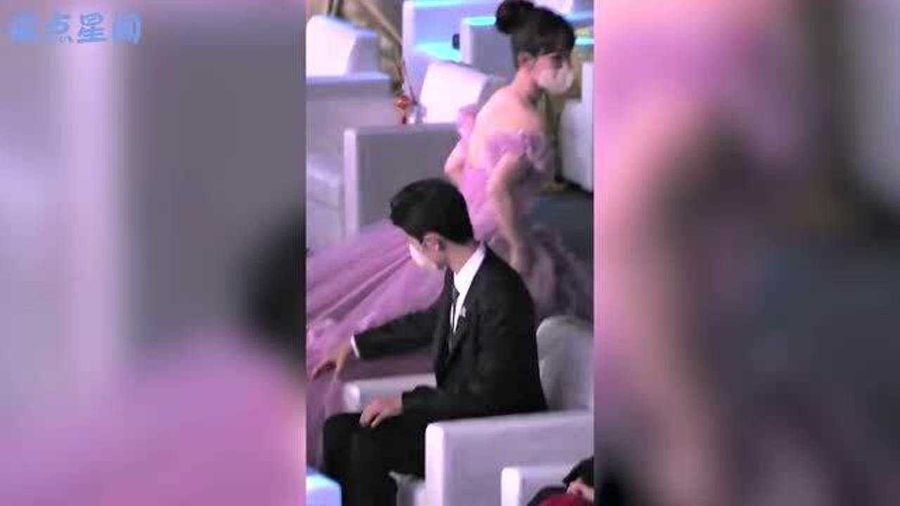 肖战提了个寂寞后终于如愿提到杨紫的裙摆余生夫妇共领荣誉