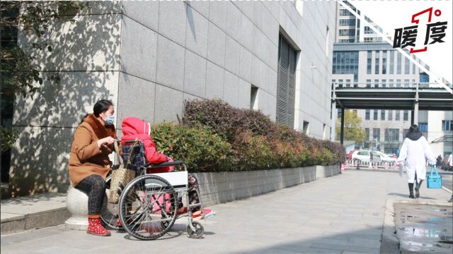 合肥一女子为养女全城急寻长期透析导管 省立医院:正从其他地市医院调配