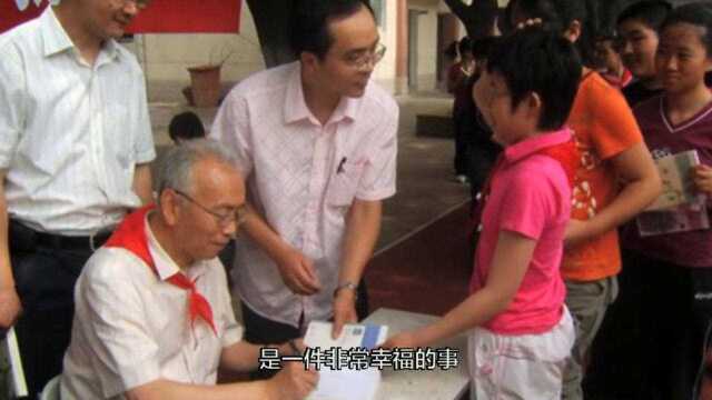 一首歌被全国传唱,还被印入音乐课本,作为保留教材