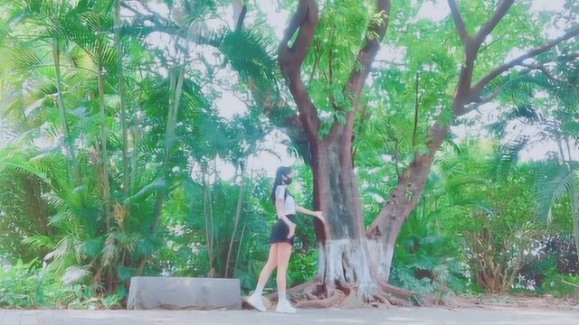 GFriend《侧耳倾听(love whisper)》要来小树林一起看风景嘛