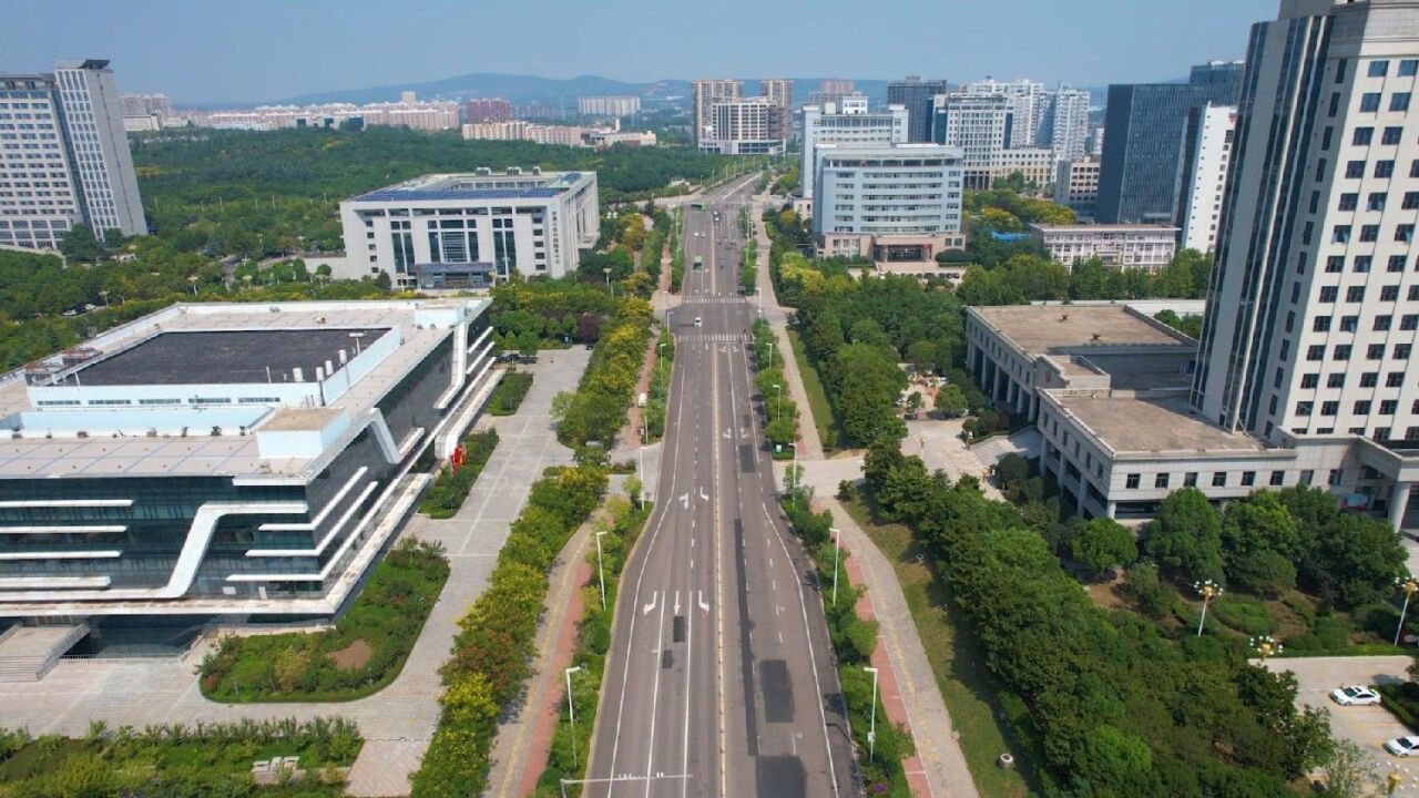 平顶山市清风路高楼大厦拔地而起美丽街景