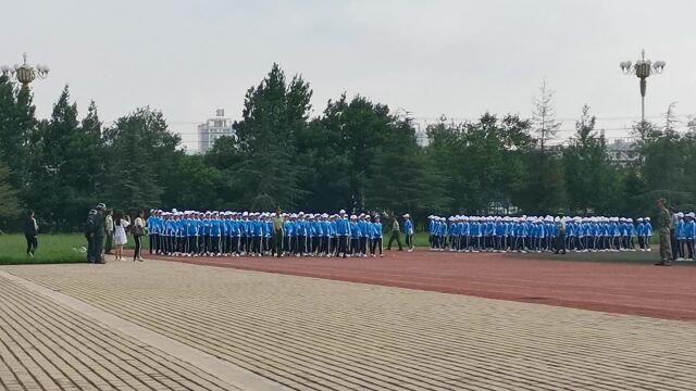 曲靖师范学院帅出了天际,这里是不是有你熟悉的影子,太难忘了