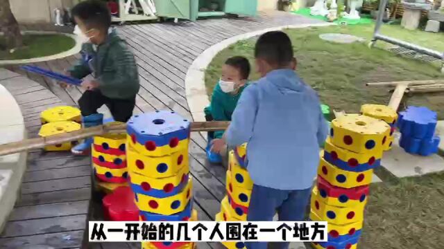 幼儿园的沙池搭建