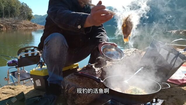 出来透透气,这里不但有鱼钓而且风景优美,比较适合休闲