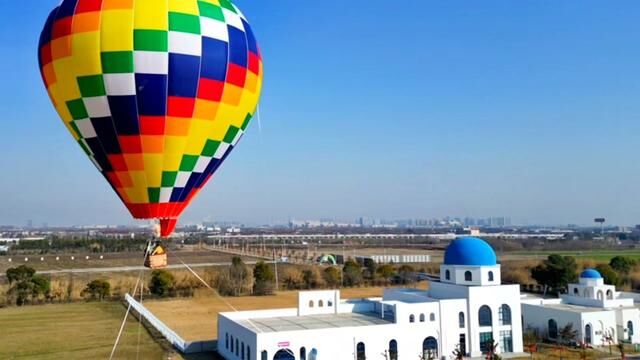 泰州爱情海欢乐田园春节特惠,预售票只要9.9(仅3000份)还有49.9的亲子乐园套票,数量不多,赶紧囤不去还可以随时退!