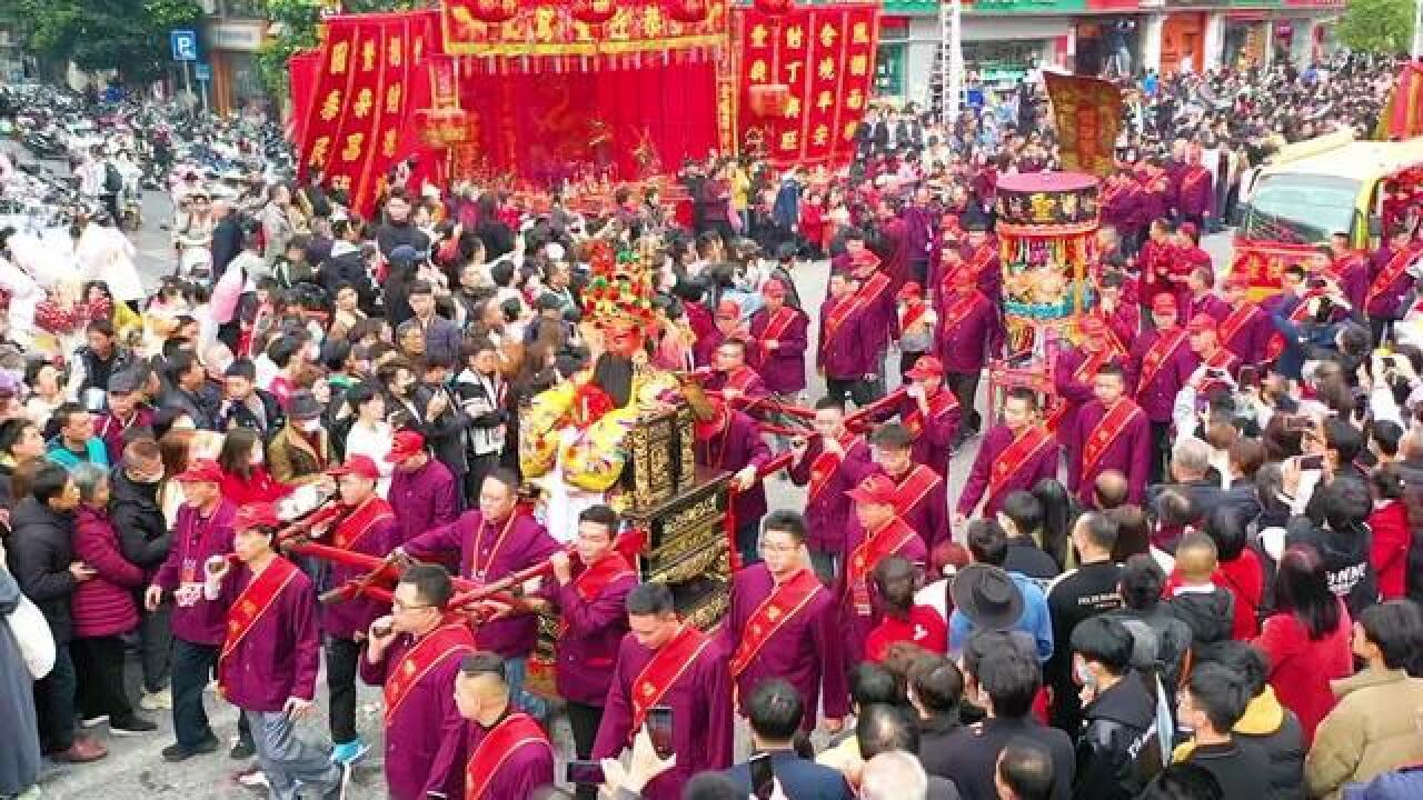 堪称潮汕最大型的“营老爷”万人队伍,潮阳棉城第十届双忠文化节二月初六拉开序幕