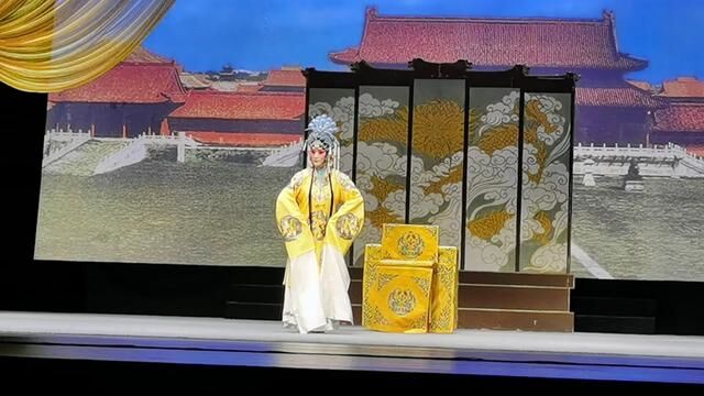 #中国评剧院《姐妹皇后》#主演李妮#2月北京