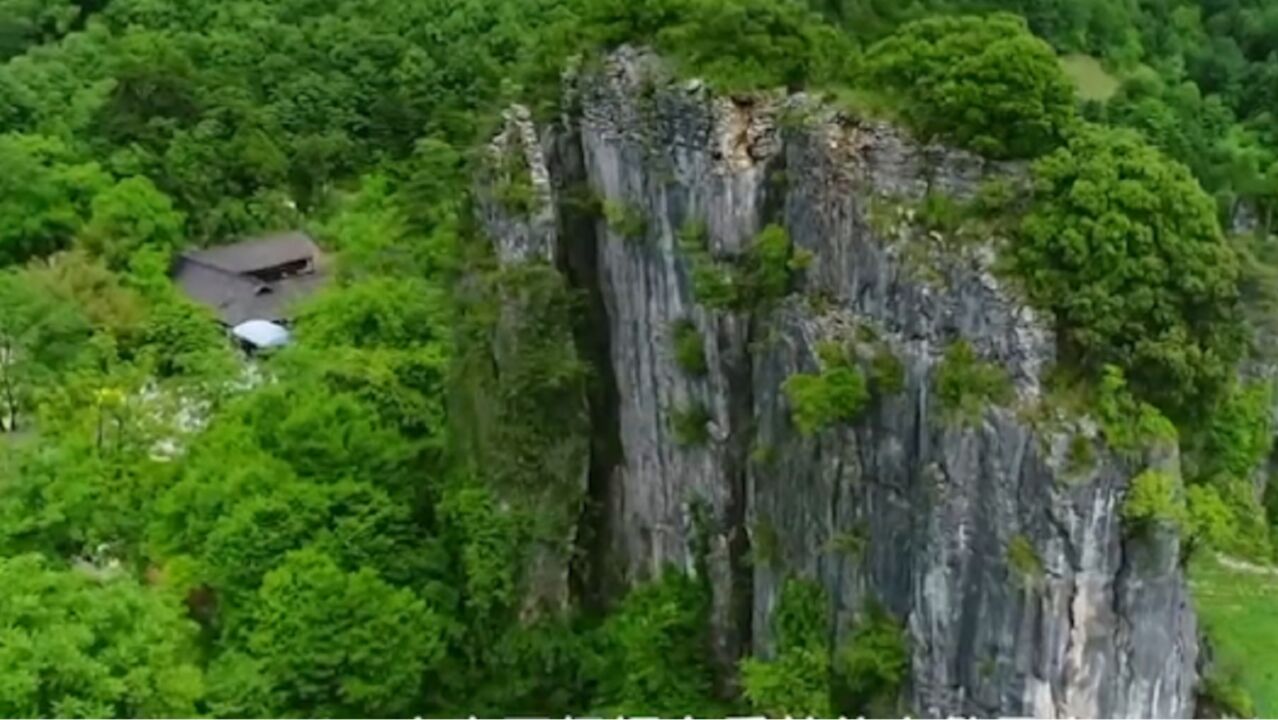 在四川曾家山附近,有一处奇特的岩溶地貌,引起人们广泛关注